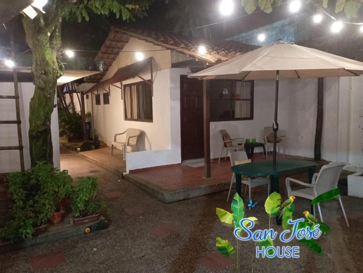 San Jose House Hotel Leticia Exterior photo